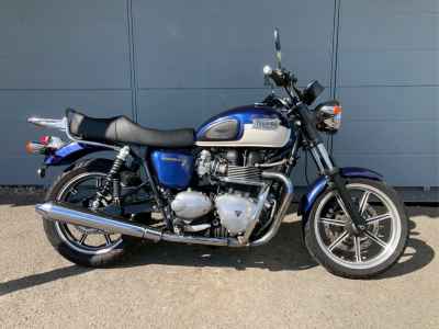 Triumph Bonneville SE 2012