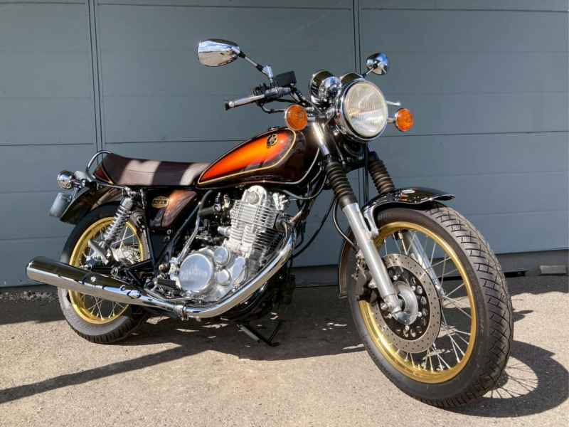 Yamaha SR400 2019