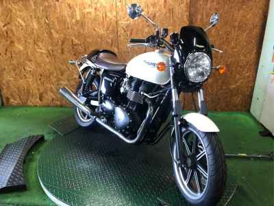 Triumph Bonneville T100 2009