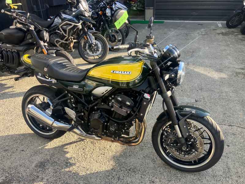 Kawasaki Z900RS 2024