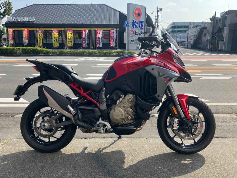 Ducati Multistrada V4 2025