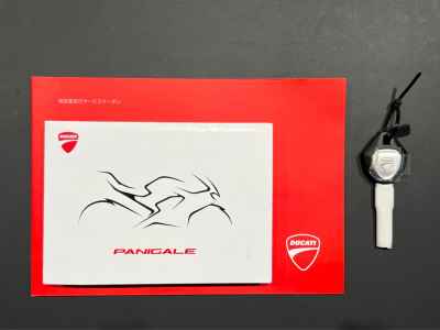 Ducati Panigale V4S 2025
