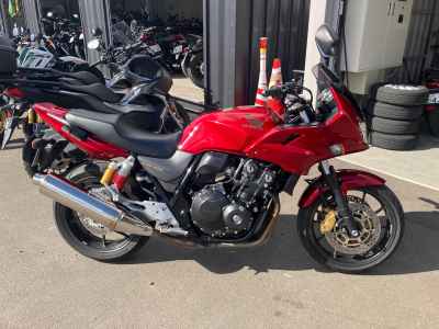 Honda CB400SFV 2017