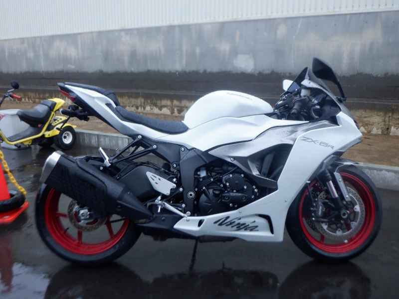 Kawasaki Ninja ZX-6R 2025