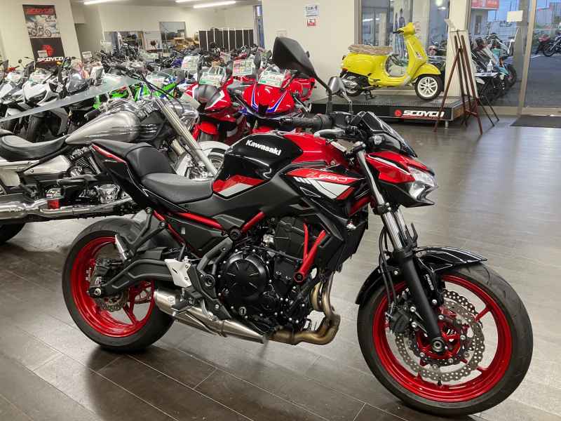 Kawasaki Z650 2025