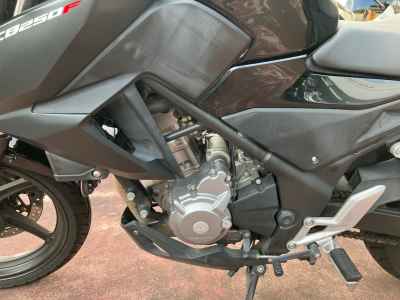 Honda CB250F 2015