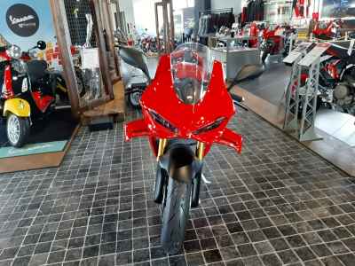 Ducati Panigale V4S 2025