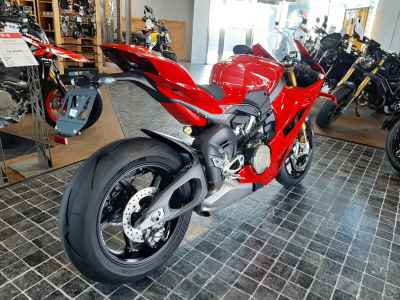 Ducati Panigale V4S 2025