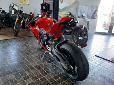 Ducati Panigale V4S 2025