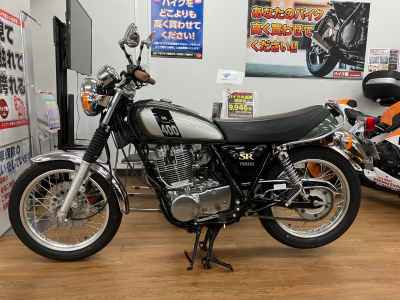 Yamaha SR400 2018