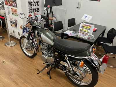 Yamaha SR400 2018