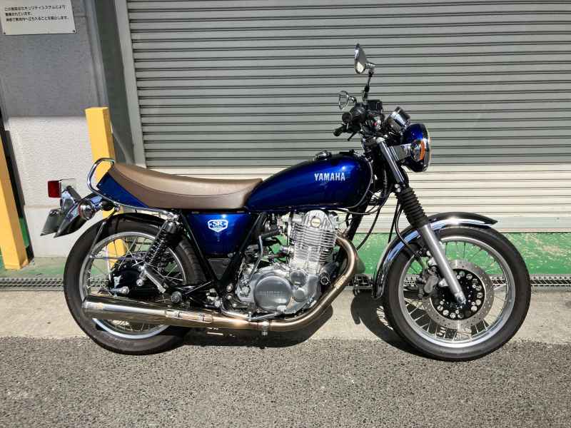 Yamaha SR400 2022