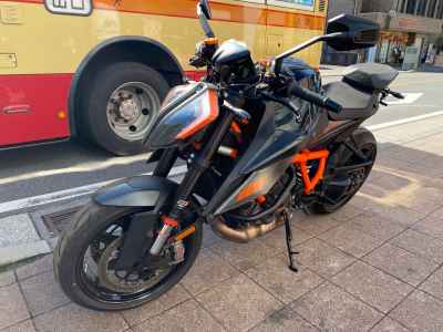 KTM 1290 Super Duke R 2021
