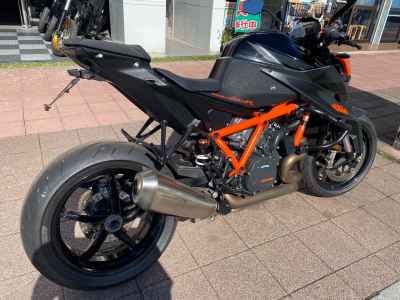 KTM 1290 Super Duke R 2021