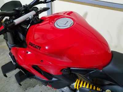 Ducati Streetfighter V2 2022