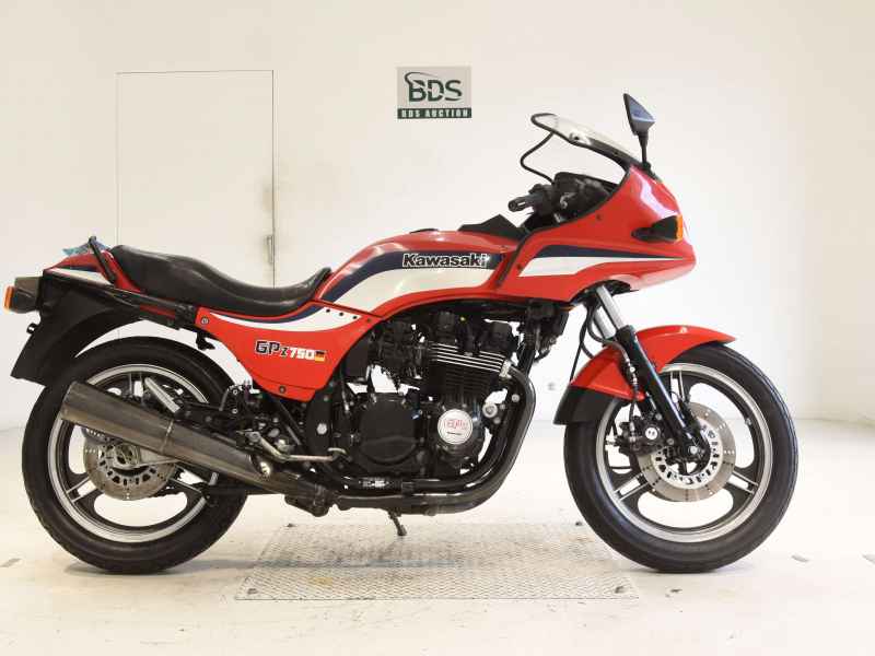 Kawasaki GPZ750
