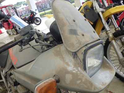 Suzuki GSX750S Katana