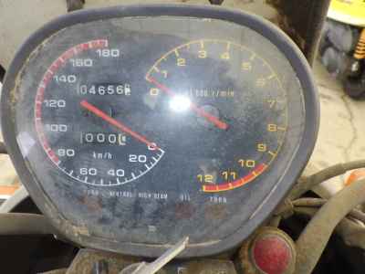 Suzuki GSX750S Katana