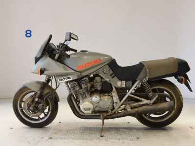 Suzuki GSX750S Katana