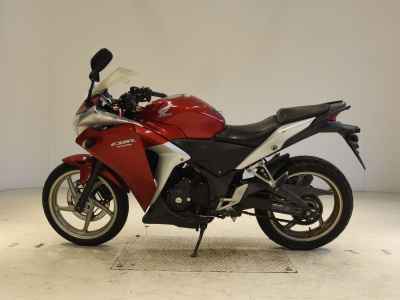 Honda CBR250R 2011