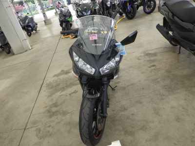 Kawasaki Ninja 400R 2011