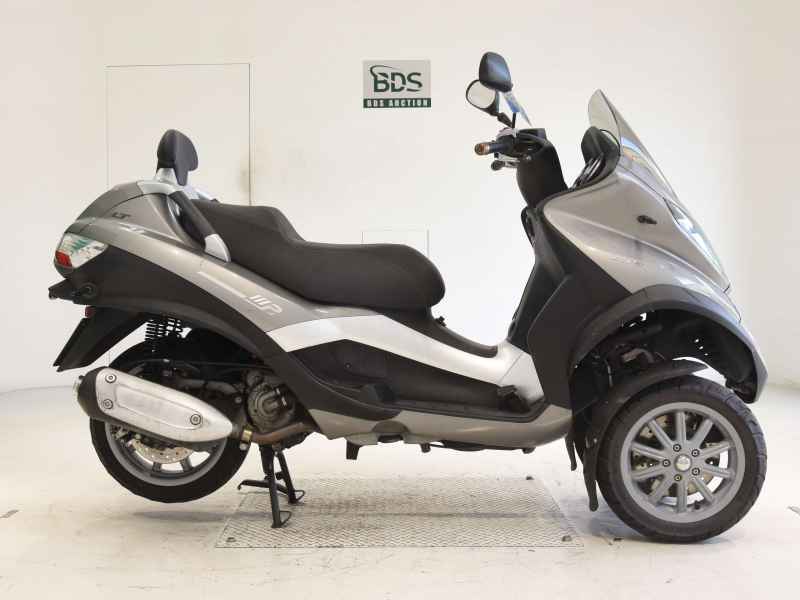 Piaggio MP3 250