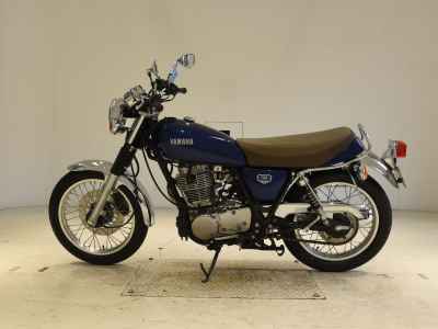 Yamaha SR400 2021