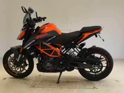 KTM 390 Duke 2025