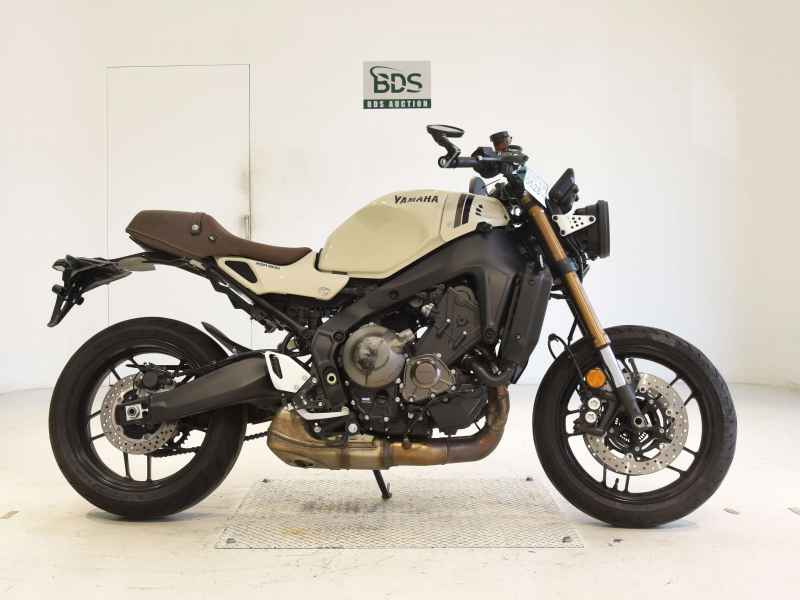 Yamaha XSR900 2025