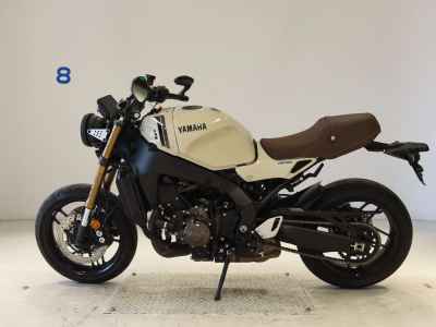 Yamaha XSR900 2025