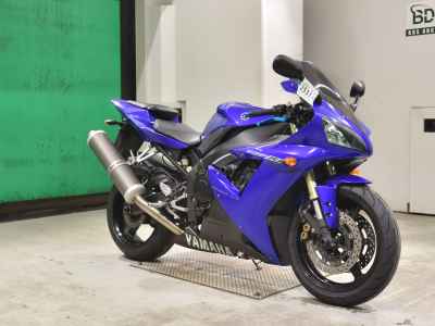 Yamaha YZF-R1