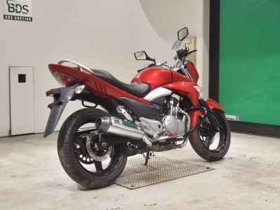 Suzuki GSR250