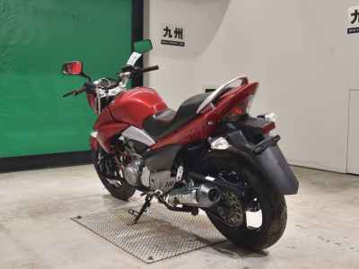 Suzuki GSR250