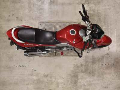 Suzuki GSR250