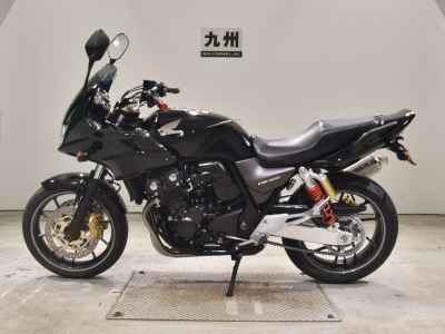 Honda CB400 Super Boldor 2015