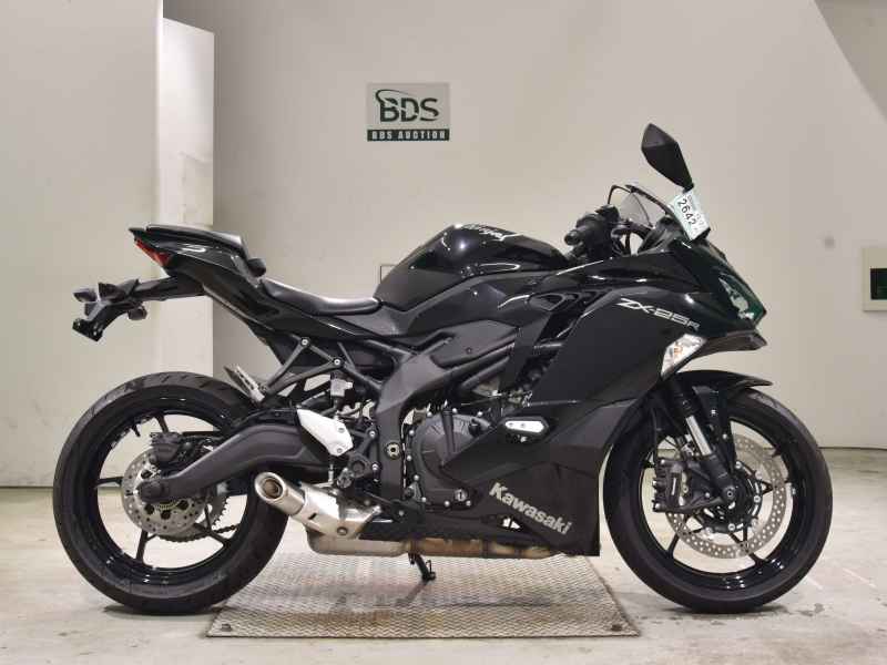Kawasaki Ninja ZX-25R 2021