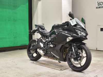 Kawasaki Ninja ZX-25R 2021