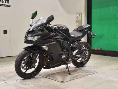 Kawasaki Ninja ZX-25R 2021