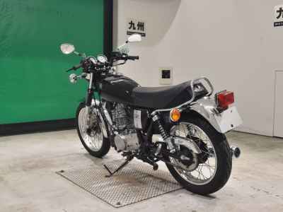 Yamaha SR400 2020