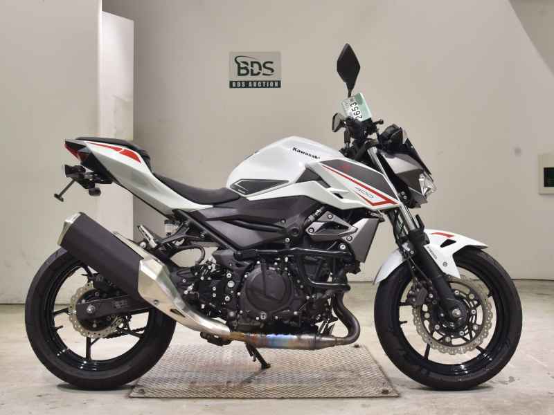Kawasaki Z400 2022