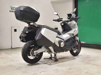 Honda X-Adv 750 2025