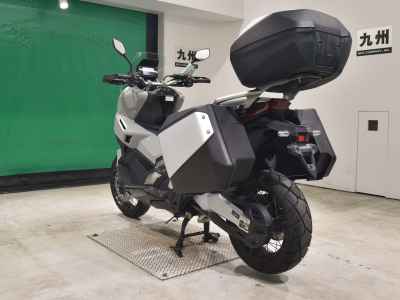 Honda X-Adv 750 2025