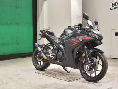 Yamaha YZF-R25 2018