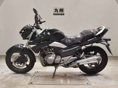Suzuki GSR250