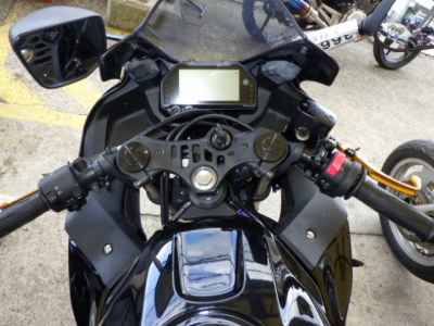 Yamaha YZF-R25 2023
