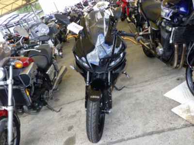 Yamaha YZF-R25 2023