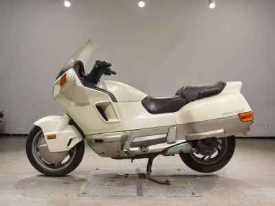 Honda PC800 Pacific Coast 2019