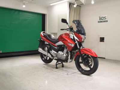 Suzuki GSR250