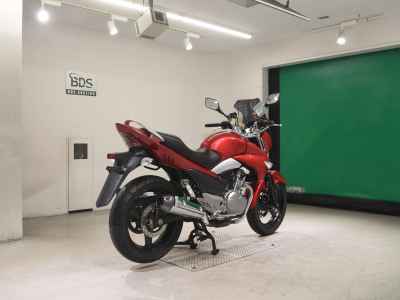 Suzuki GSR250