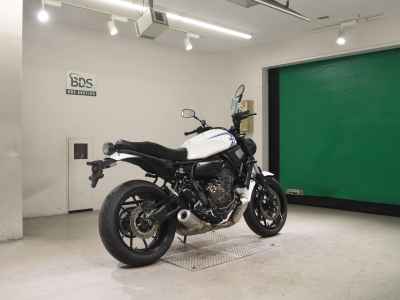 Yamaha XSR700 2023